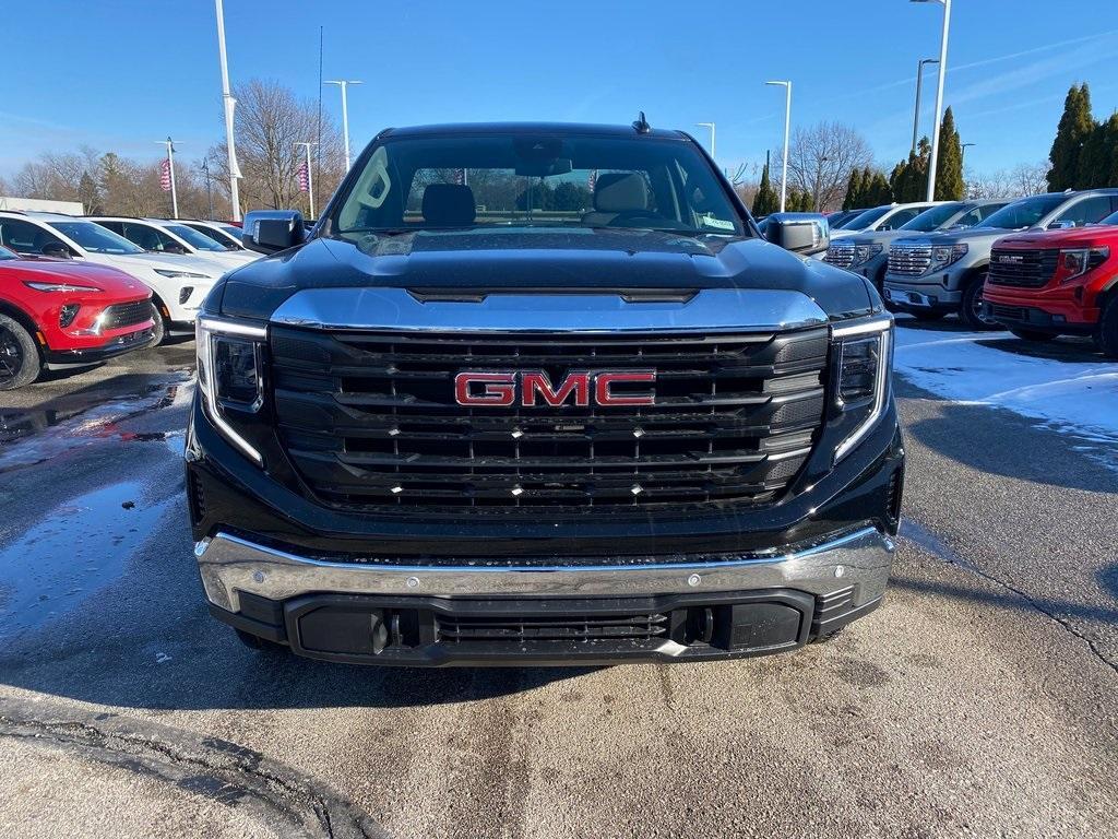 new 2025 GMC Sierra 1500 car, priced at $39,584