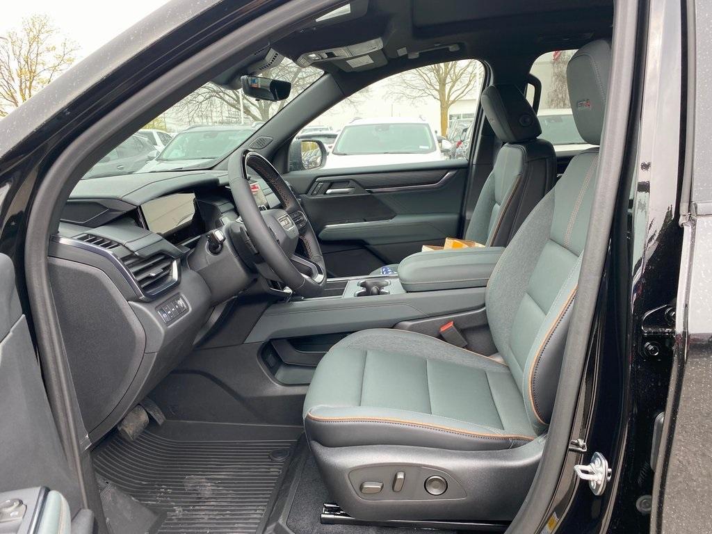 new 2025 GMC Acadia car, priced at $55,097