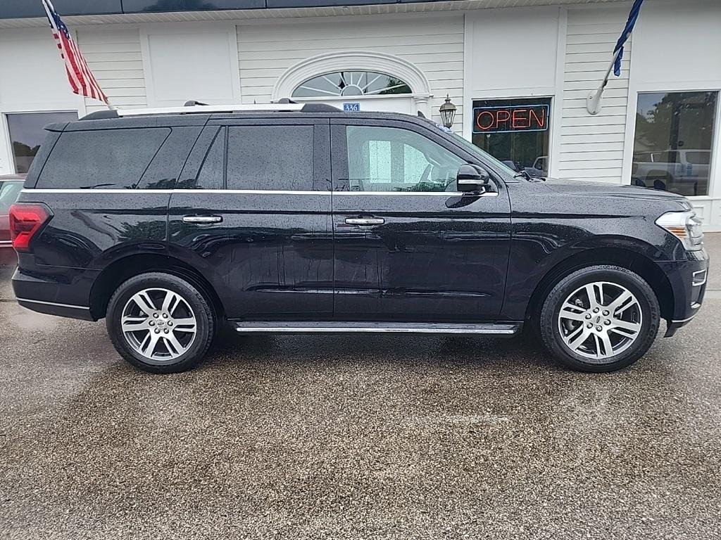 used 2023 Ford Expedition car, priced at $38,228