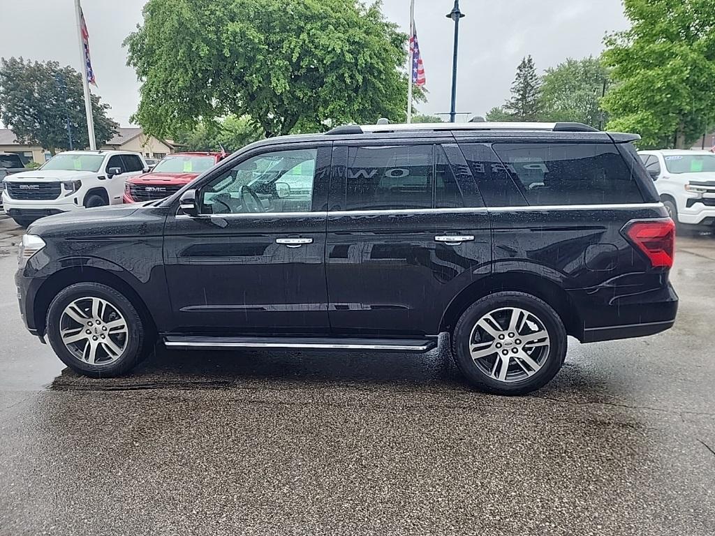 used 2023 Ford Expedition car, priced at $38,228