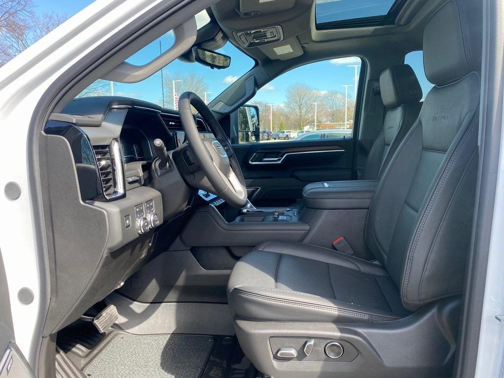 new 2025 GMC Sierra 2500 car, priced at $79,115