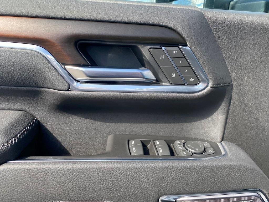 new 2025 GMC Sierra 2500 car, priced at $79,115