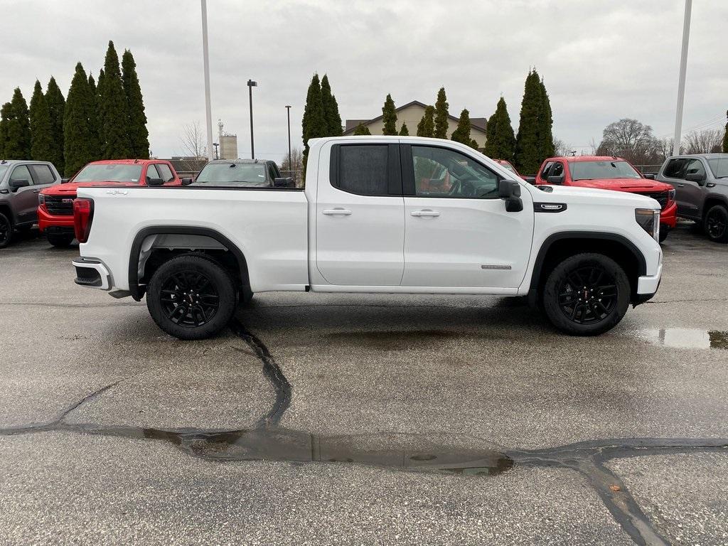 new 2025 GMC Sierra 1500 car, priced at $47,209