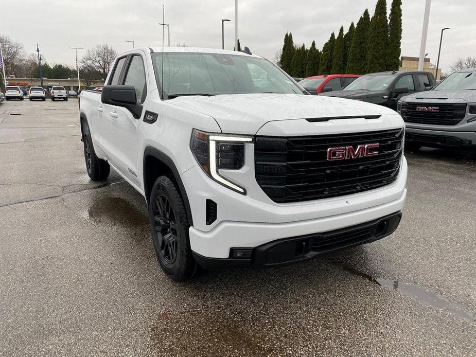 new 2025 GMC Sierra 1500 car, priced at $47,209