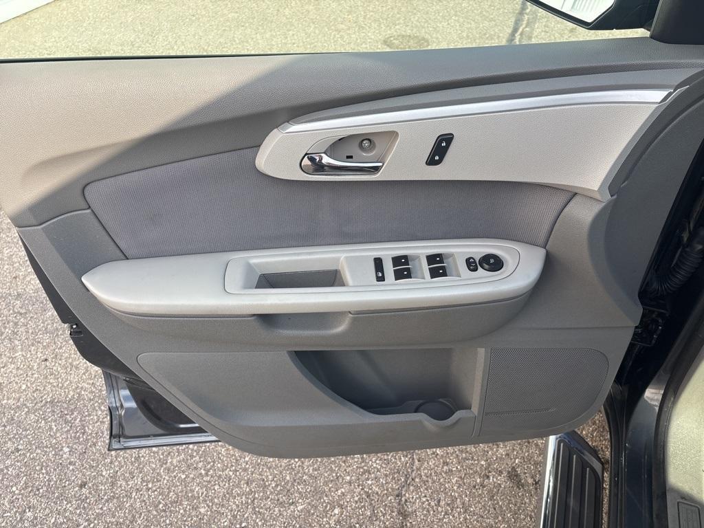 used 2012 Chevrolet Traverse car, priced at $3,995
