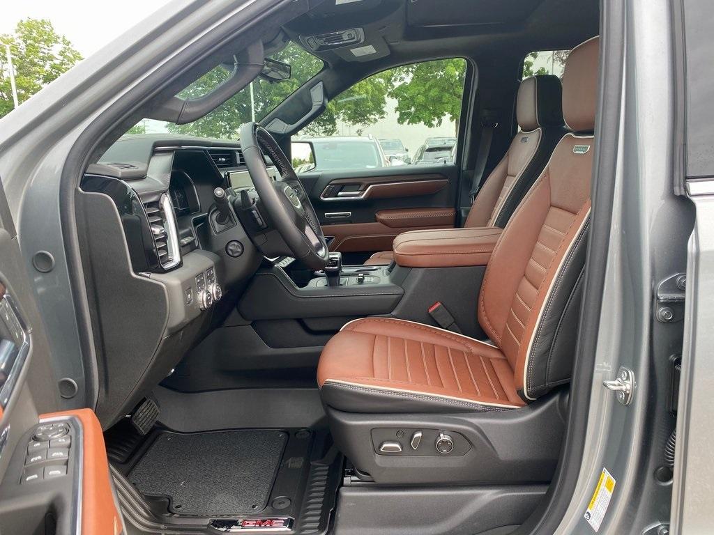 new 2025 GMC Sierra 1500 car, priced at $76,915