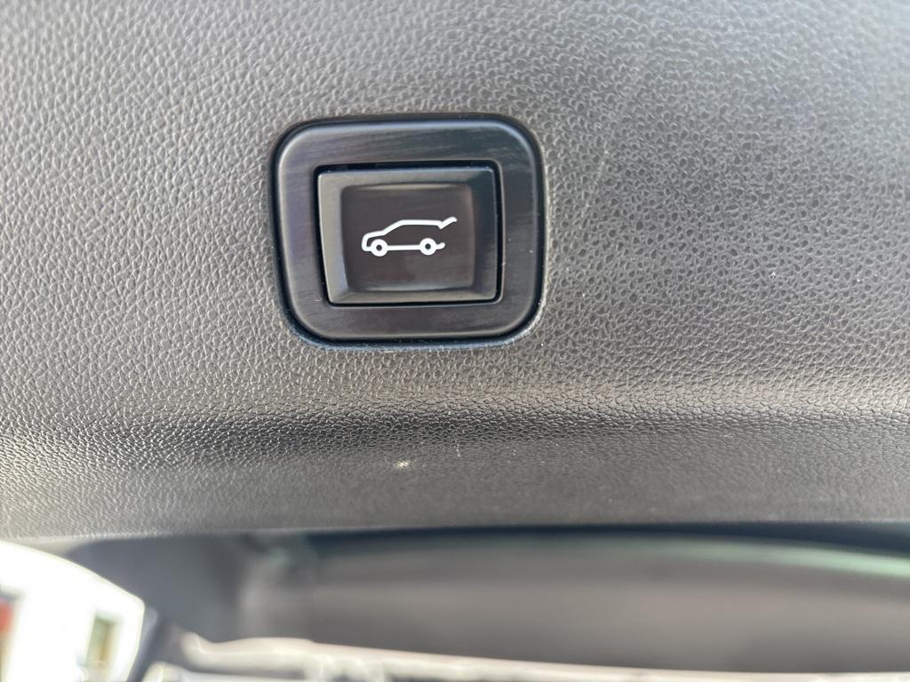 used 2022 Chevrolet Suburban car, priced at $57,995