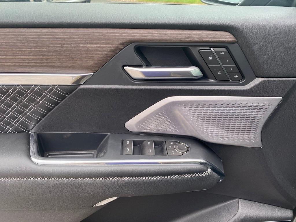 new 2025 GMC Acadia car, priced at $59,994