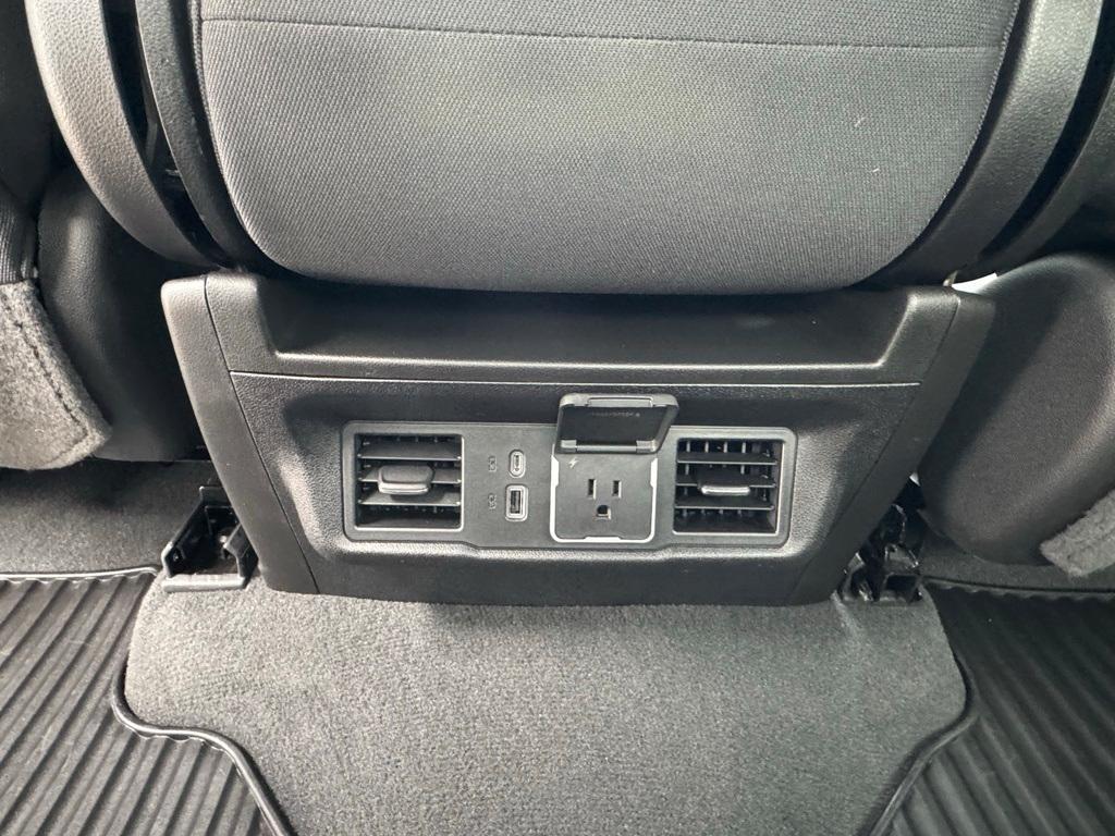 used 2024 Chevrolet Silverado 1500 car, priced at $39,995