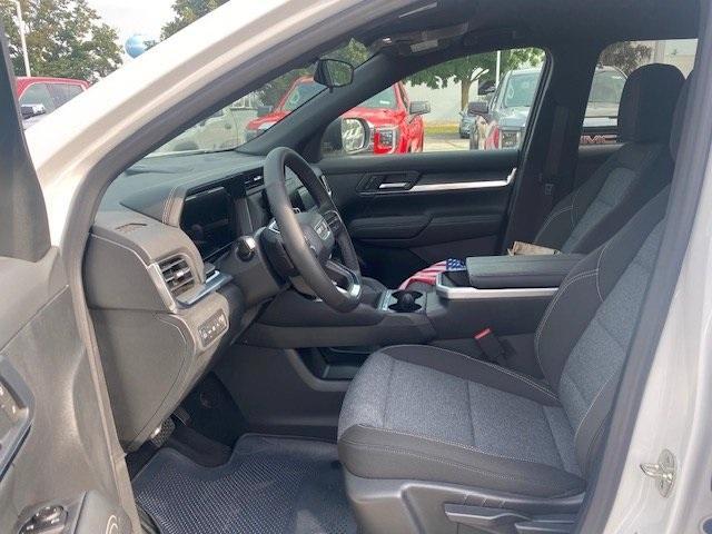 new 2025 GMC Terrain car, priced at $28,171