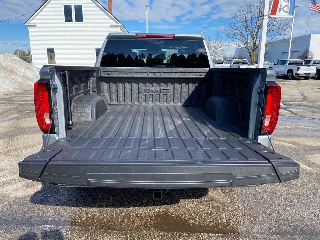 new 2025 GMC Sierra 1500 car, priced at $55,686