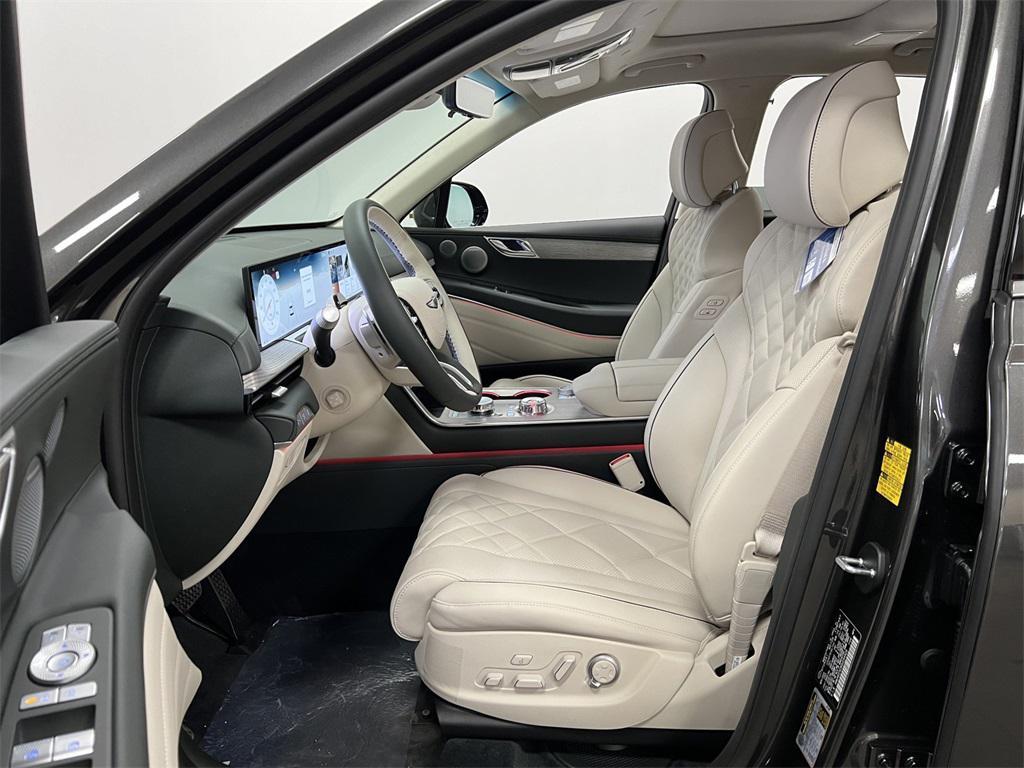 new 2025 Genesis GV80 car, priced at $79,221