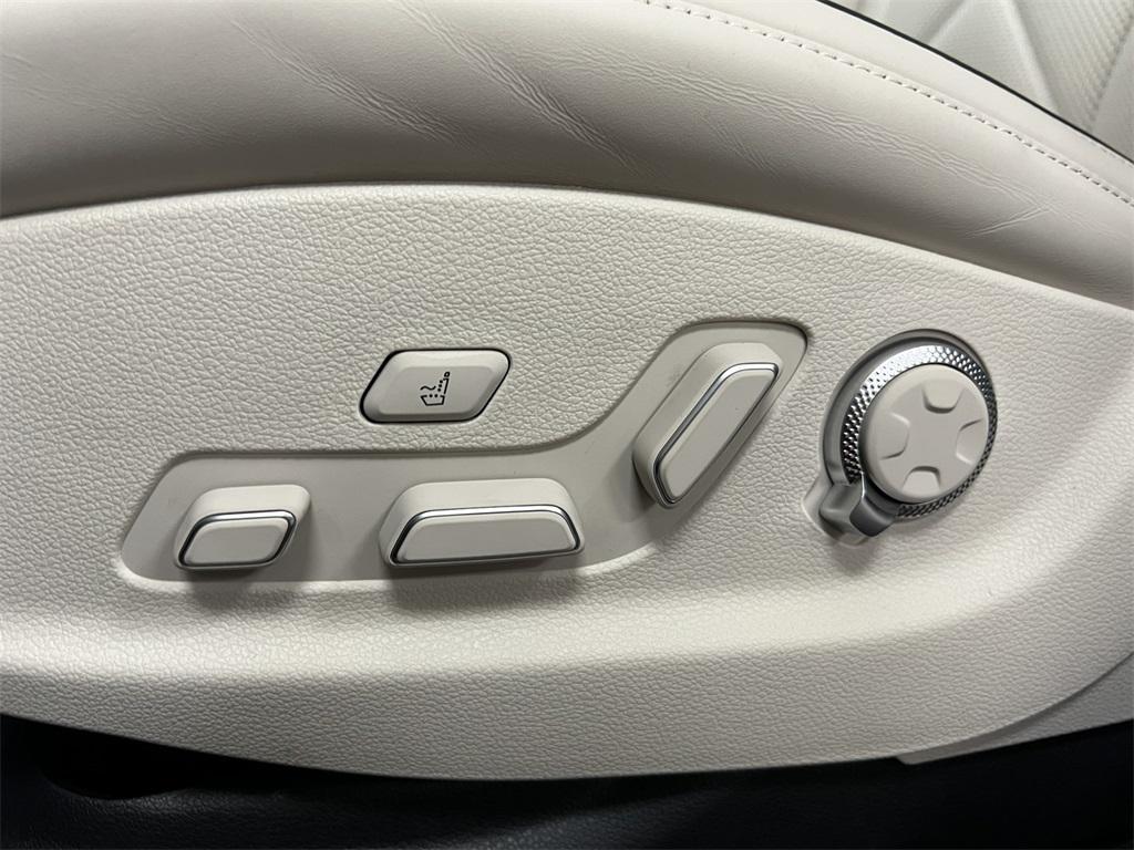 new 2025 Genesis GV80 car, priced at $79,522