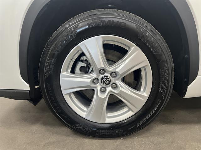 used 2023 Toyota Highlander car, priced at $31,395