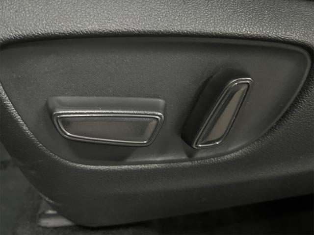 used 2023 Toyota Highlander car, priced at $31,395