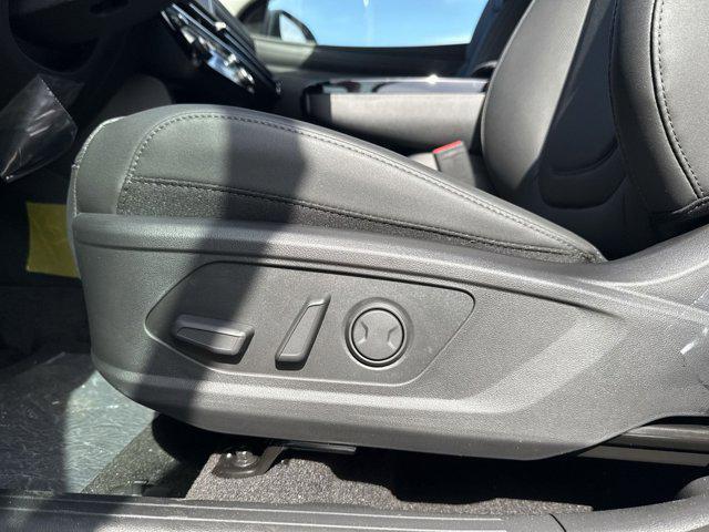 new 2025 Hyundai TUCSON Hybrid car, priced at $31,495