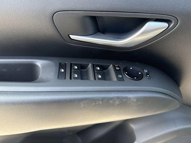 new 2025 Hyundai TUCSON Hybrid car, priced at $31,495