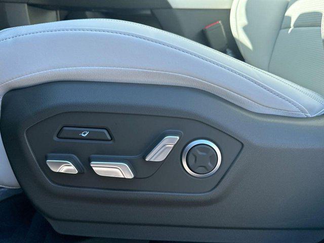 new 2025 Hyundai SANTA FE HEV car, priced at $44,460