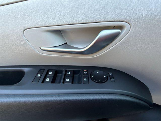 new 2026 Hyundai TUCSON Hybrid car, priced at $31,916