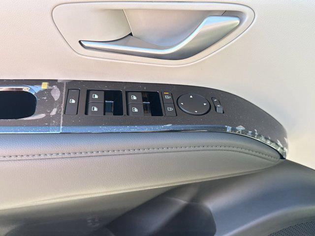 new 2026 Hyundai TUCSON Hybrid car, priced at $40,960