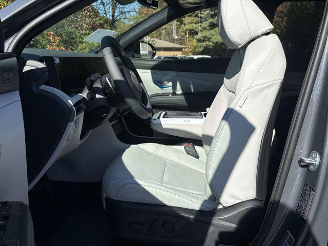 new 2026 Hyundai TUCSON Hybrid car, priced at $40,960