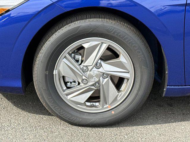 new 2025 Hyundai Elantra car, priced at $22,452