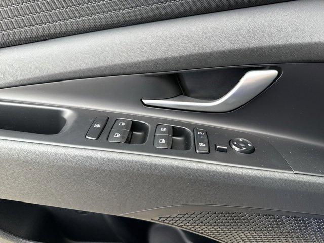 new 2025 Hyundai Elantra car, priced at $22,452