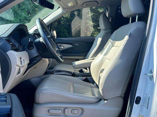 used 2022 Honda Pilot car, priced at $31,000