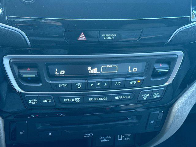 used 2022 Honda Pilot car, priced at $31,000