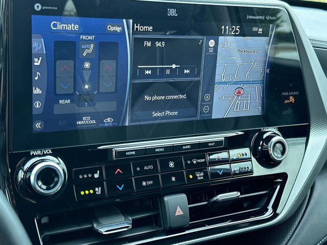 used 2021 Toyota Highlander car, priced at $30,500