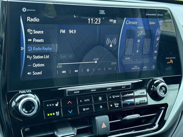 used 2021 Toyota Highlander car, priced at $30,500