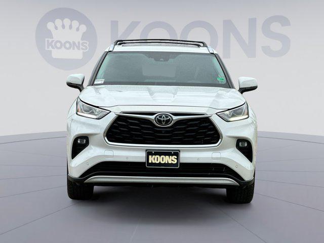used 2021 Toyota Highlander car, priced at $30,500