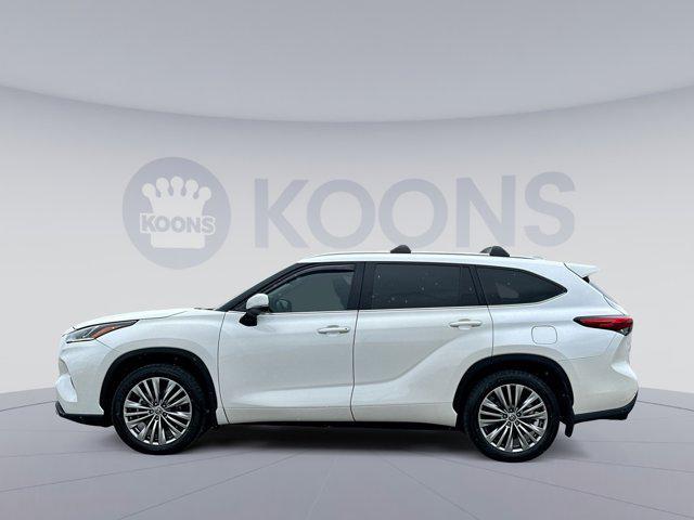 used 2021 Toyota Highlander car, priced at $30,500