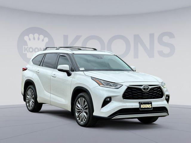 used 2021 Toyota Highlander car, priced at $30,500
