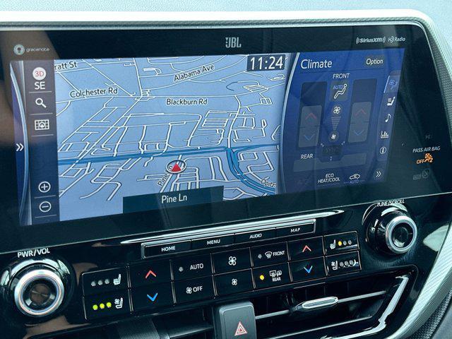 used 2021 Toyota Highlander car, priced at $30,500