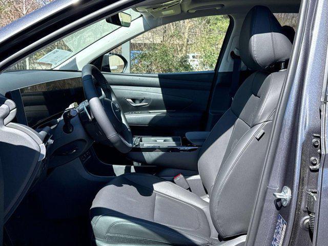 new 2025 Hyundai TUCSON Hybrid car, priced at $32,639