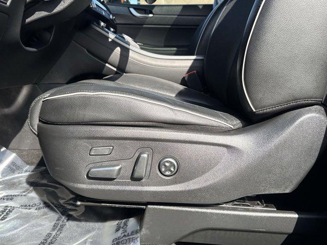 used 2024 Hyundai Palisade car, priced at $35,500