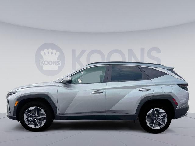 new 2025 Hyundai TUCSON Hybrid car, priced at $32,639