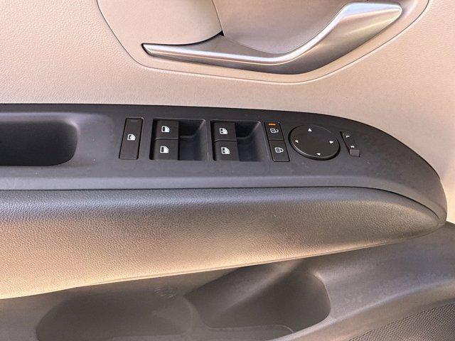 new 2025 Hyundai TUCSON Hybrid car, priced at $32,683
