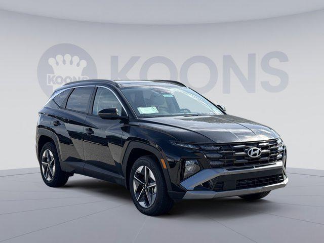 new 2025 Hyundai TUCSON Hybrid car, priced at $32,683