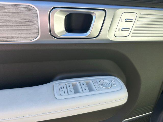 new 2025 Hyundai SANTA FE HEV car, priced at $44,545