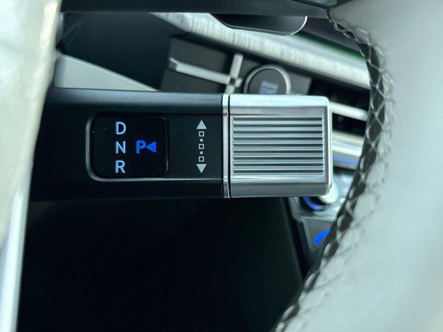 new 2025 Hyundai SANTA FE HEV car, priced at $43,245