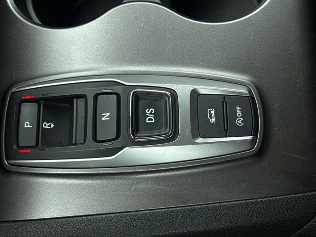 used 2022 Honda Pilot car, priced at $27,997