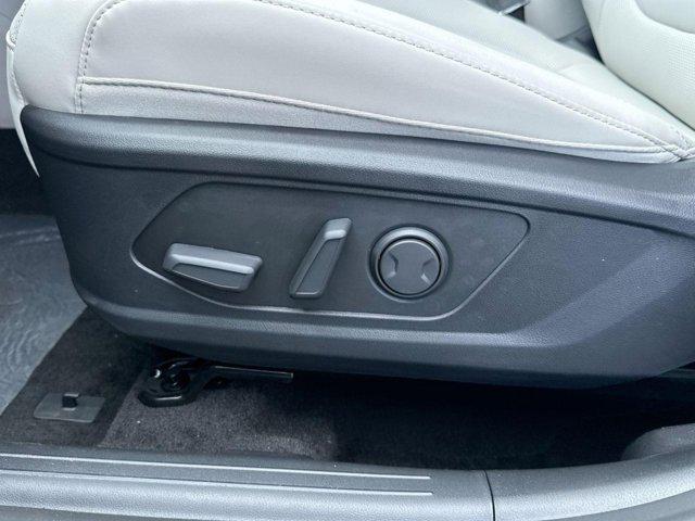 new 2025 Hyundai TUCSON Hybrid car, priced at $31,995
