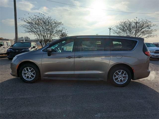 used 2017 Chrysler Pacifica car, priced at $12,500