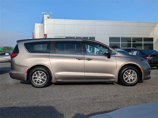 used 2017 Chrysler Pacifica car, priced at $12,500