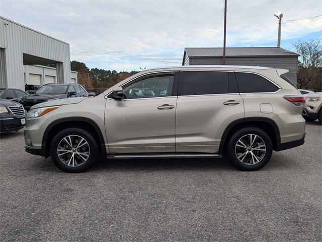 used 2016 Toyota Highlander car, priced at $19,500