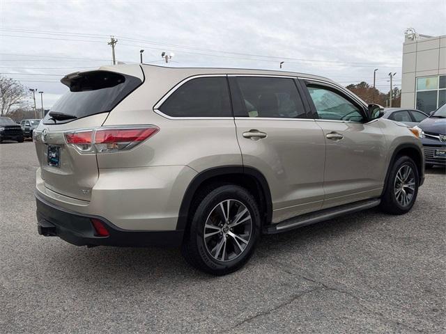 used 2016 Toyota Highlander car, priced at $19,500