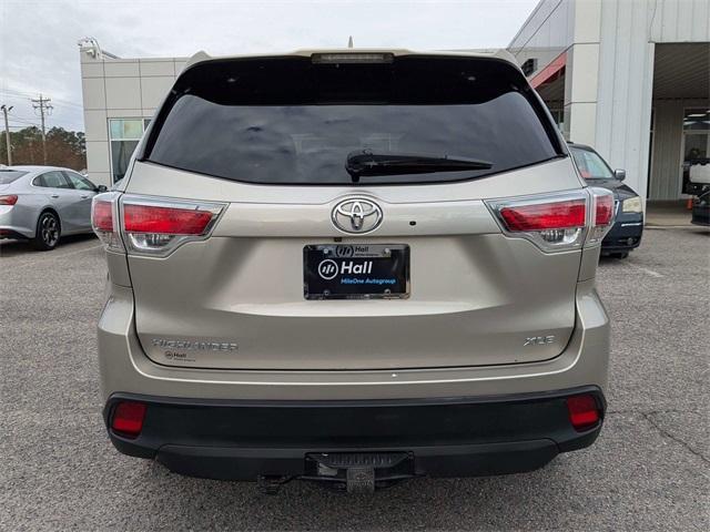 used 2016 Toyota Highlander car, priced at $19,500