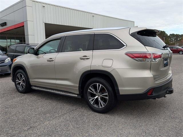 used 2016 Toyota Highlander car, priced at $19,500